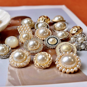 공장 의류에 대한 장식 진주 라인 석과 도매 럭셔리 패션 금속 정강이 버튼