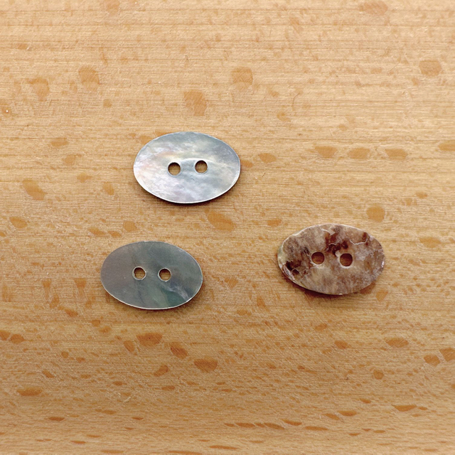 En stock, venta al por mayor, forma Irregular, ovalado, cuadrado, coraz&oacute;n, flor, estrella, bot&oacute;n de concha Real Natural para camisa