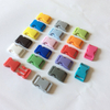 Boucle &agrave; d&eacute;gagement rapide color&eacute;e, taille de couleur personnalis&eacute;e, boucles &agrave; d&eacute;gagement lat&eacute;ral en plastique r&eacute;glables pour sac