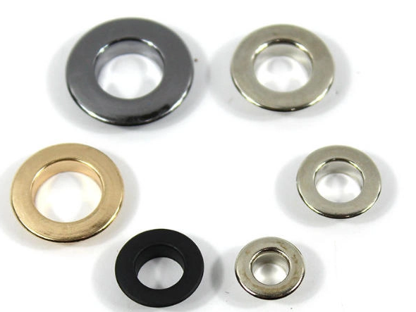 Verschiedene Materialien von Metall&ouml;sen: Eisen vs. Messing vs. Aluminium vs. Edelstahl